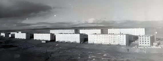 Улица Фомина в поселке Белушья губа на Новой Земле. 1989 г.