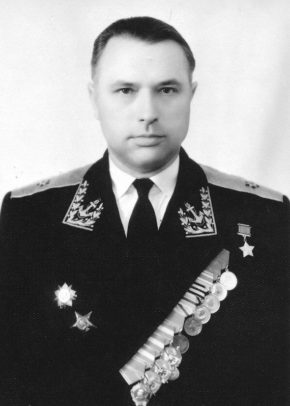 Герой Советского Союза контр-адмирал Кисов Анатолий Иванович. 1961 г. контр-адмирал Кисов Анатолий Иванович