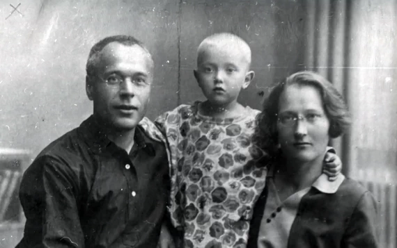 Учительская семья Синицыных в 1928 году.