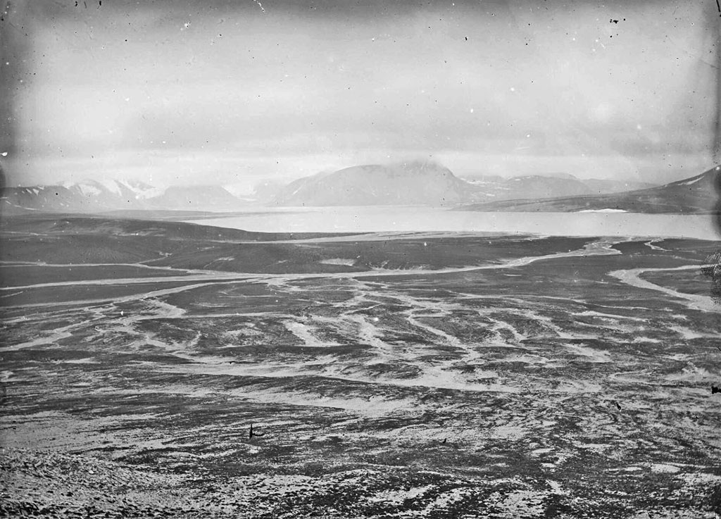 В долине Чиракина. Новая Земля.