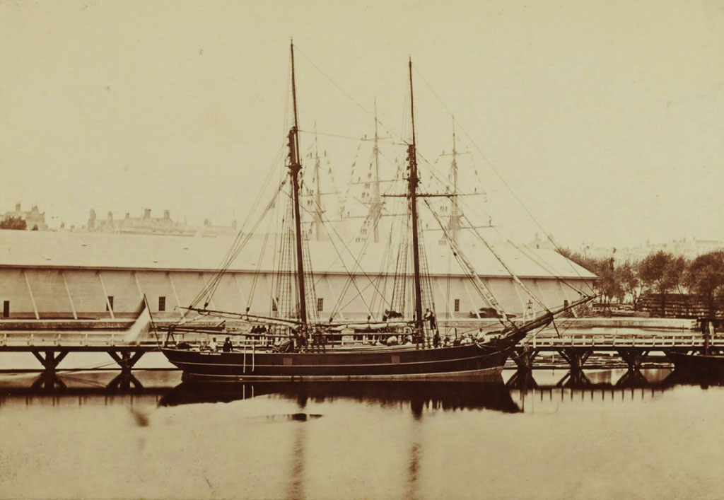 Шхуна «Виллем Баренц» на верфи в Амстердаме