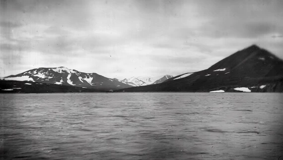 Гора Пила в проливе Маточкинъ Шаръ Гора Пила в проливе Маточкинъ Шаръ