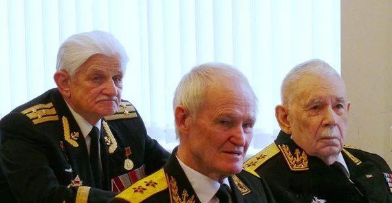 В.К. Чиров, В.А. Горев, В.С. Верховцев на собрании Санкт-Петербургского союза  новоземельцев.